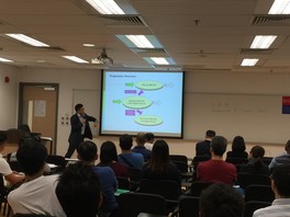 Dr Franky Wong, Programme Leader of HKU SPACE was conducting the induction session to new students (2016)