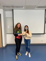 Congratulations to Sharon, who has won the Outstanding Performance Award in our Certificate in Spanish (Introductory)! ¡Felicidades! (March 2023)