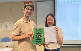 恭喜Lily獲得西班牙語中級證書課程的飛躍進步獎 ! ¡Felicitaciones! (2026年7月)