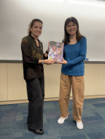 恭喜Anna获得我们意大利语入门证书课程的杰出表现奖! Congratulazioni!