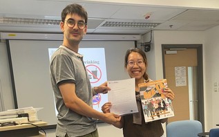 Congratulations to Suki, who has won the Best Progress Award in our Certificate in Spanish (Introductory)! ¡Felicitaciones! (Jul 2026)