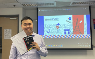 恭喜Sunny獲得我們法語入門證書課程的最佳進步獎！Félicitations! 