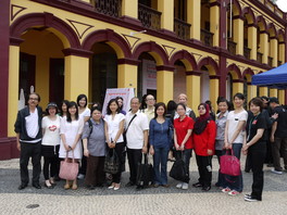 Mr. Simon Chu and Archival Studies students visit Macao Historical Archives in June 2011